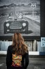 Damski longsleeve z grafiką Route 66 na plecach – styl podróżniczy
