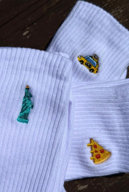 Zestaw skarpetek podróżniczych NOWY JORK USA z kultowymi statua wolności taxi one dollar pizza