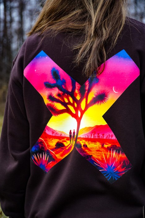 Detal bluzy inspirowanej Joshua Tree - wysokiej jakości materiał