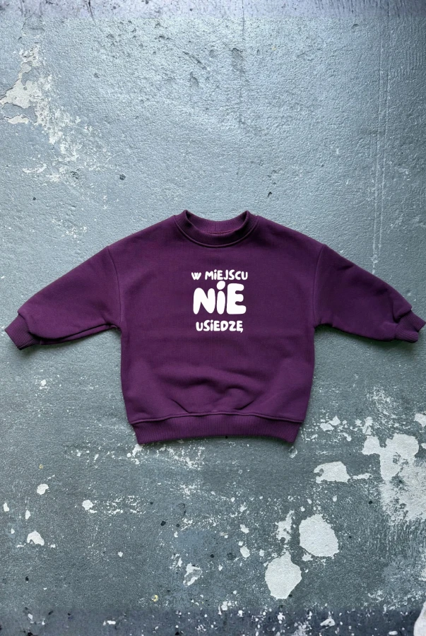 Bluza z napisem W MIEJSCU NIE USIEDZĘ oversize unisex w wersji matchy matchy dla mamy i dziecka w kolorze bakłażanu