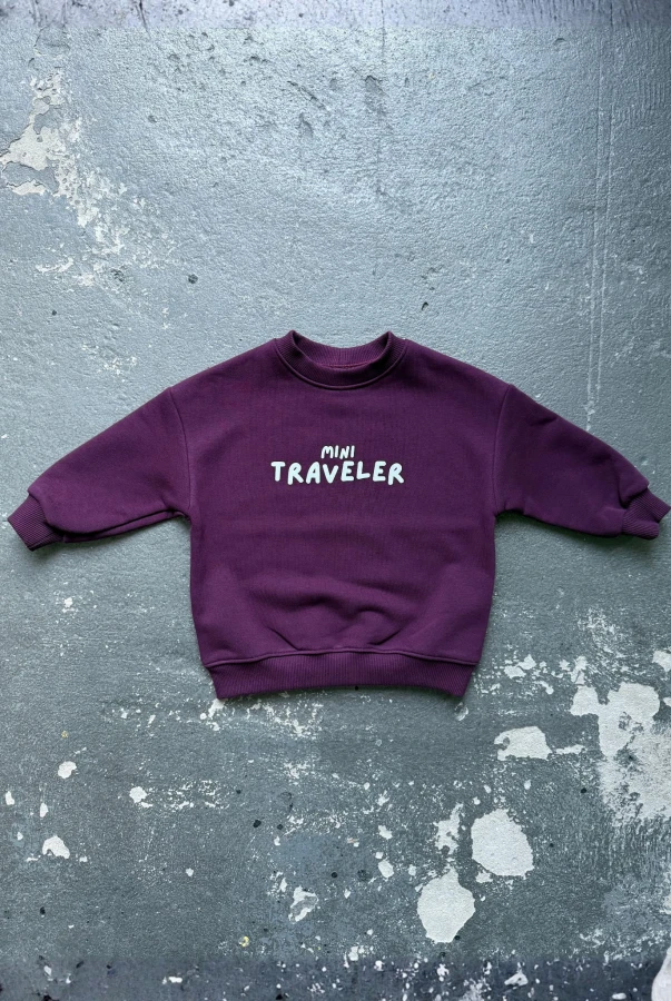 Bluza z napisem Mini Traveler oversize unisex w wersji matchy matchy dla mamy i dziecka w kolorze bakłażanu