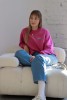 Bluza dla podróżniczki kochającej vanlife w kolorze magenta z haftem vana