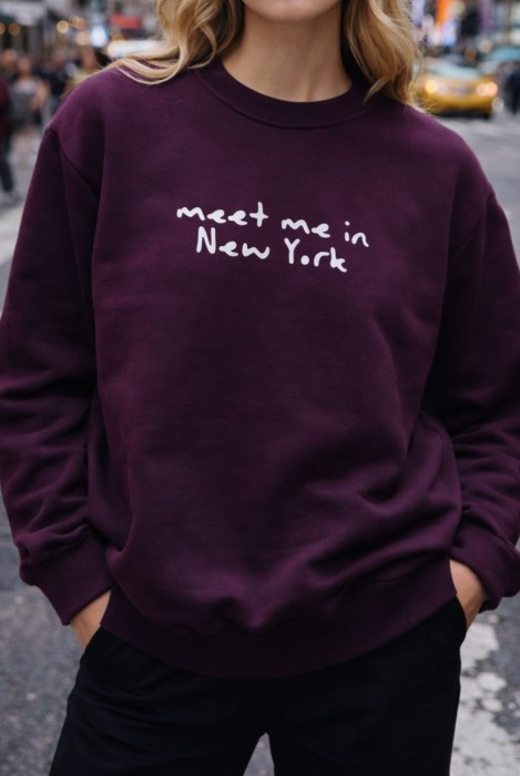 Bluza damska NOWY JORK z napisem meet me in New York dla podróżniczek kochających podróże po Nowym Jorku USA