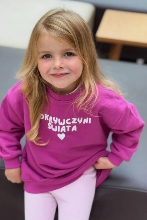 Bluza dla dziewczynki odkrywczyni świata magenta podróże dziecko wyjazdy