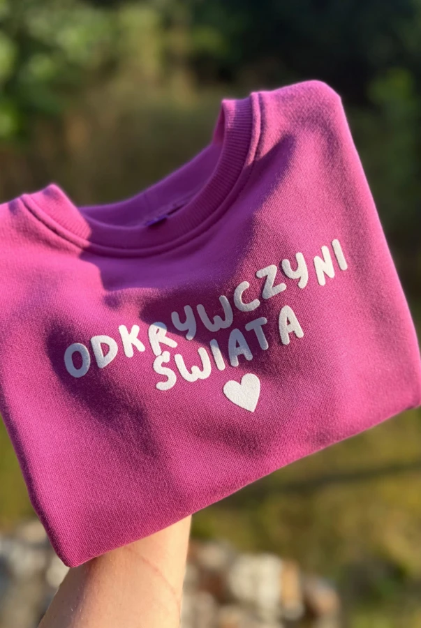 Bluza dla dziewczynki odkrywczyni świata niebieska podróże dziecko wyjazdy