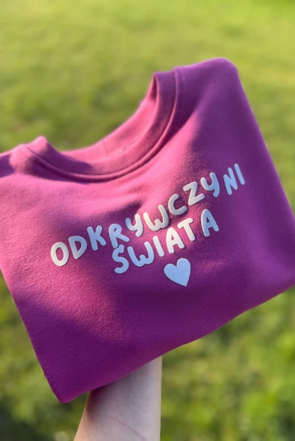Bluza dla dziewczynki odkrywczyni świata niebieska podróże dziecko wyjazdy