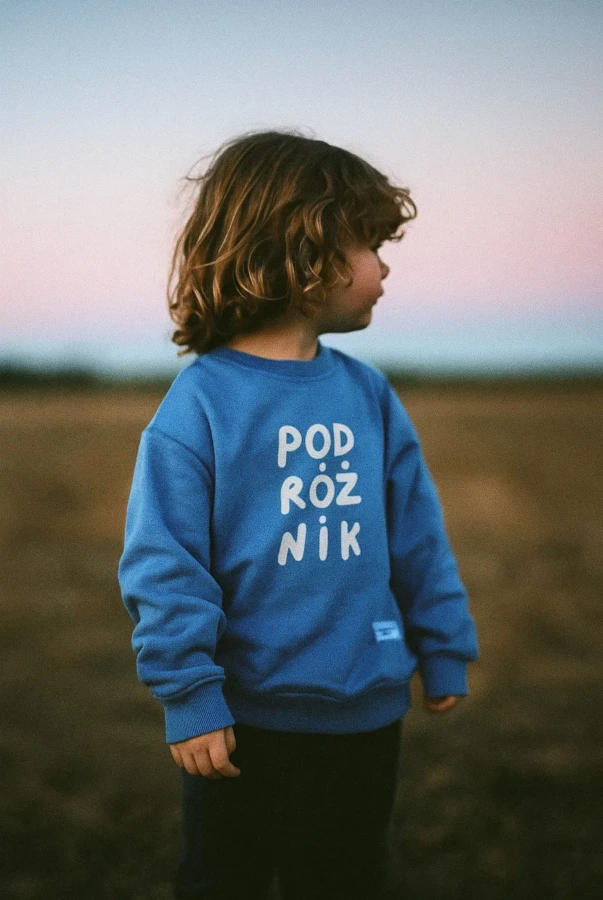 Bluza dla dziecka oversize z napisem PODRÓZNIK dla małego podróżnika bawełna polska produkcja podróże po świecie