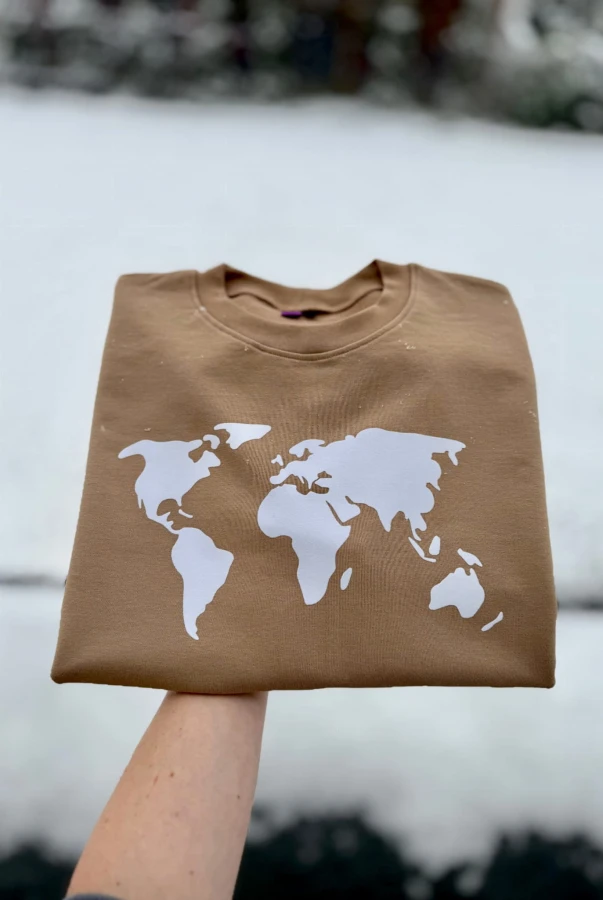 Bluza damska z mapą świata dla podróżniczki kochającej zwiedzanie świata podróże bawełna polska produkcja małe serie