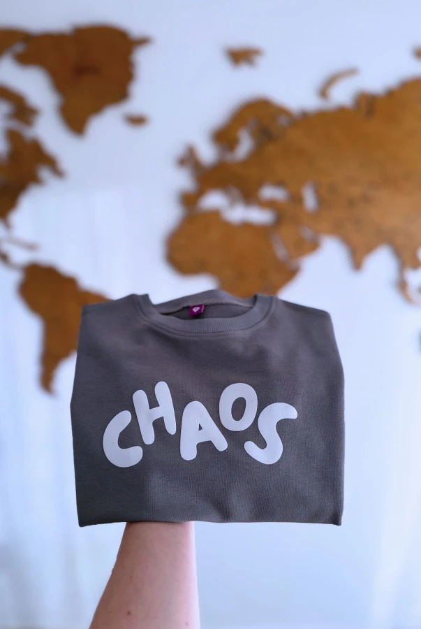 Bluza dziecięca oversize z napisem CHAOS dla małego łobuza polska produkcja bawełna polskiego producenta