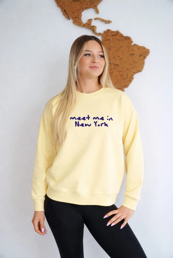 Bluza damska NOWY JORK z napisem meet me in New York dla podróżniczek kochających podróże po Nowym Jorku USA