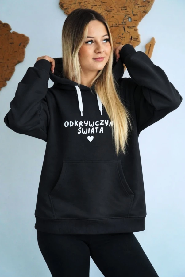 Bluza unisez z kapturem ODKRYWCZYNI ŚWIATA w kolorze czarnym dla podróżników podróże wyjazdy