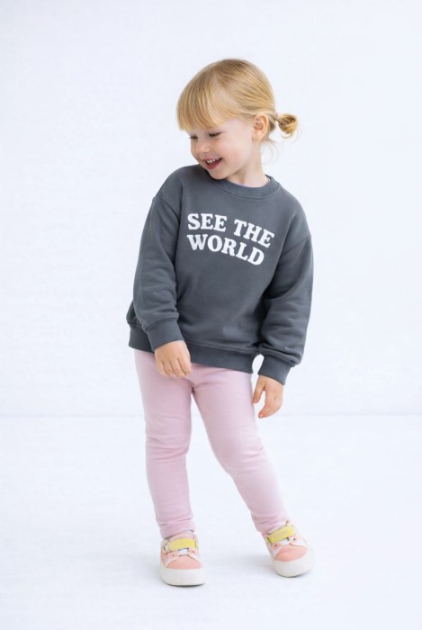 Bluza podróżnicza dla dziecka z napisem SEE THE WORLD w różnych kolorach oversize bawełna rodzinne podróże podróżnicy podróżnik zwiedzanie świata