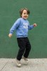 Bluza podróżnicza dla dziecka oversize z napisem TRAVELER IN TRAINING różne kolory dla małego podróżnika rodzinne podróże wyjazdy zwiedzanie świata