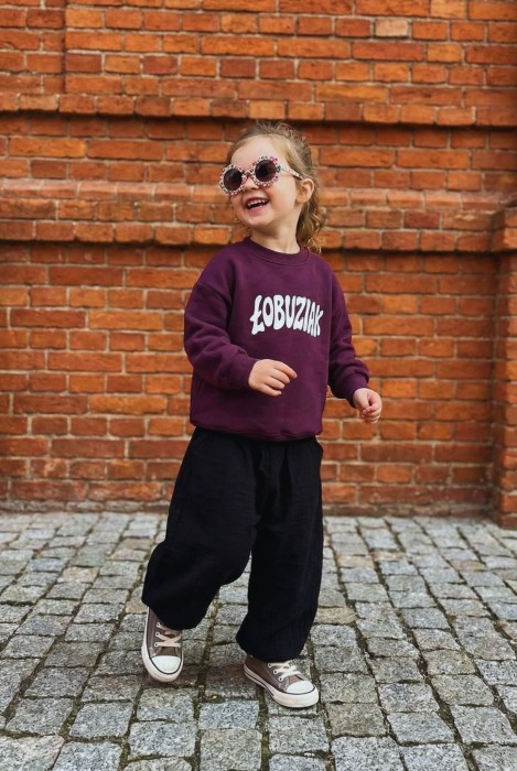 Dziecięca bluza oversize z napisem ŁOBUZIAK dla małego urwisa rodzinne podróże bawełna polska marka