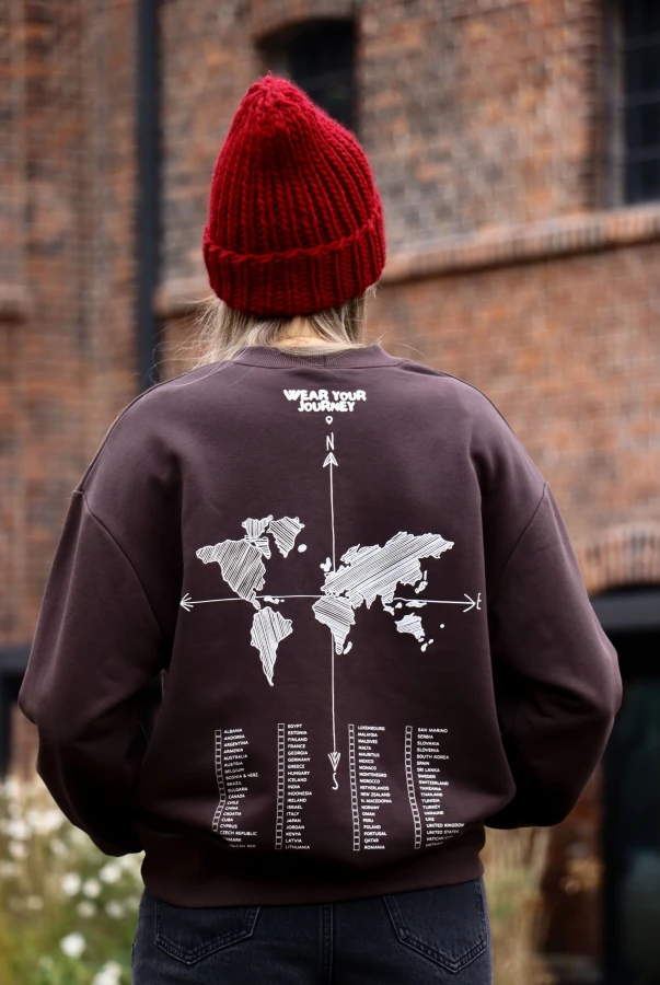 Bluza oversize unisex dla podróżnika zaznaczanie odwiedzonych krajów podróże zwiedzanie świata samodzielnie zaznacz odwiedzone miejsca brązowa