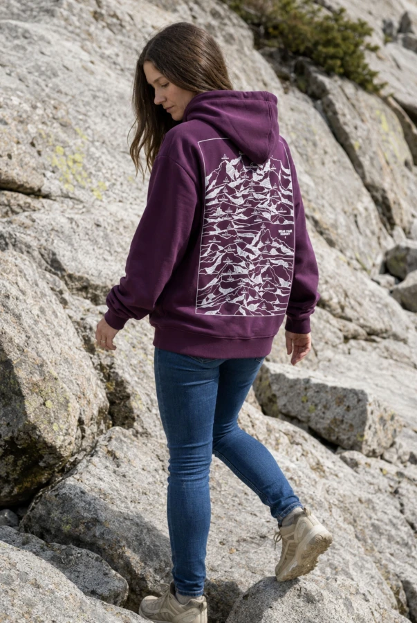 Bluza podróżnicza Wear Your Journey z mapą polskich szczytów na plecach